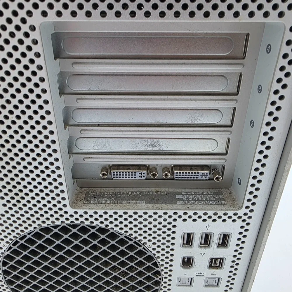 Apple Mac Pro A1186 From 2007 Not Tested **FOR PARTS/NEEDS REPAIR**